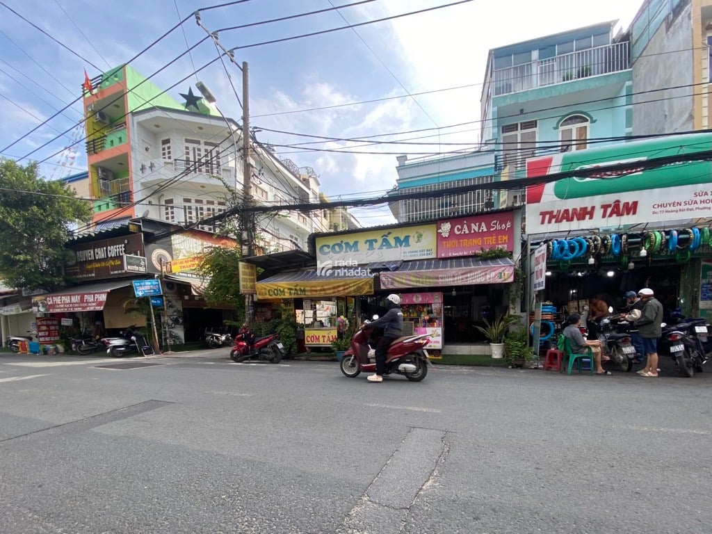 **SIÊU PHẨM MẶT TIỀN CĂN GÓC -  HOÀNG BẬT ĐẠT –  VỊ TRÍ VÀNG, SẴN DÒNG TIỀN MB ĐANG KINH DOANH