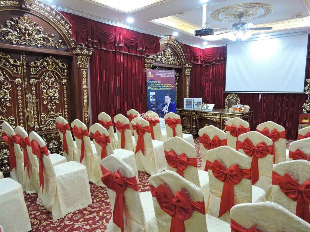 BIỆT THỰ CAO CẤP GÒ VẤP 5 TẦNG HẦM-DÁT VÀNG 24K  -HỒ BƠI -THANG MÁY- 2 MẶT TIỀN-