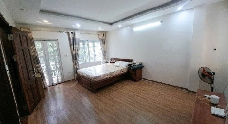 PHƯỜNG CẦU GIẤY - 5 TẦNG - NHÀ ĐẸP - 34M2 - NGÕ NÔNG - GẦN HỒ - ĐÓN GIÓ MÁT RƯỢI