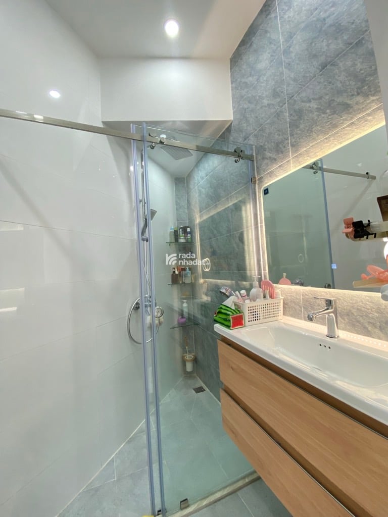 NHÀ 4 TẦNG - TRUNG TÂM QUẬN 1 - NGANG 6M - 13 TỶ 800