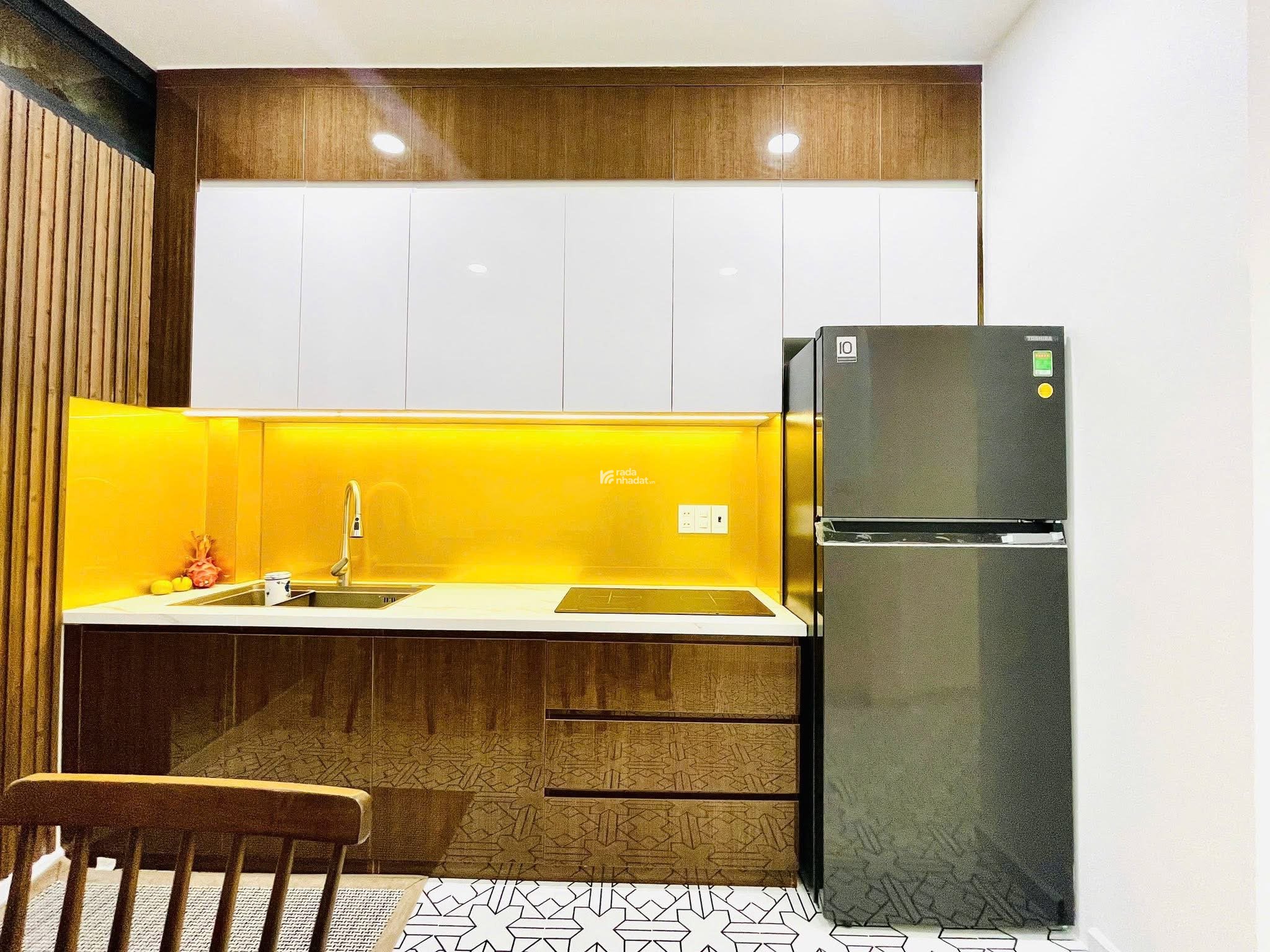 Bán nhà riêng tại Hoàng Hoa Thám, Phường 5, Bình Thạnh, giá 3tỷ750tr, DT 32m2, sổ hồng riêng