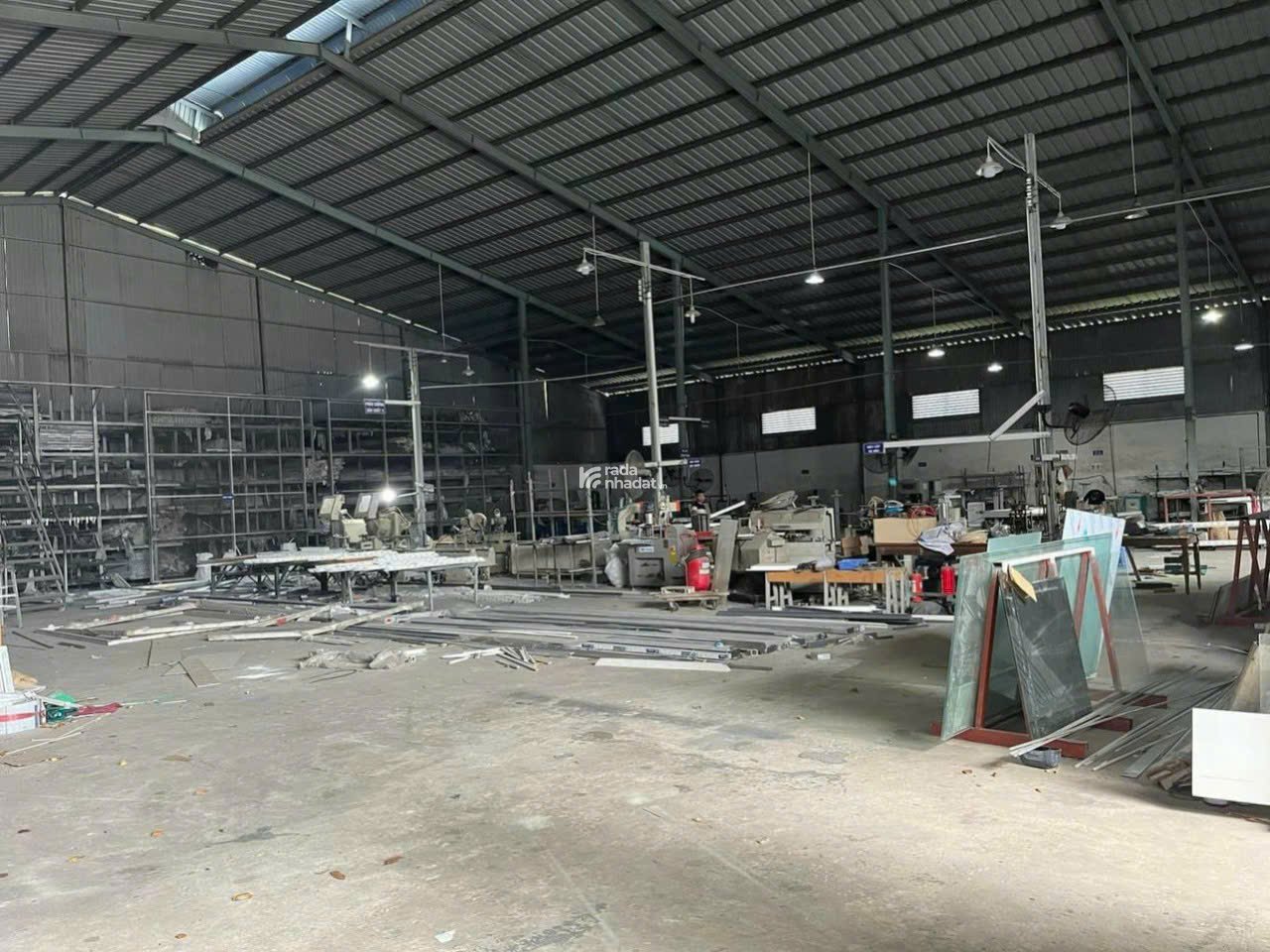  CHO THUÊ KHO GÓC 2 MẶT TIỀN DT 12x20m VỊ TRÍ ĐẸP, DỄ LƯU THÔNG ĐẶNG THÙY TRÂM,P13.Q.BÌNH THẠNH