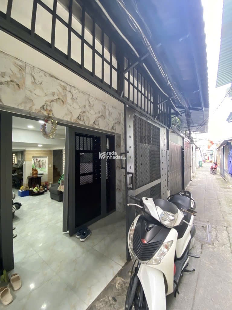 Cạnh Nguyễn Thị Thập Q7-- ngang hiếm 5M - nhà 3 lầu - ở hoặc xây mới - hẻm ba gác sát mặt tiền