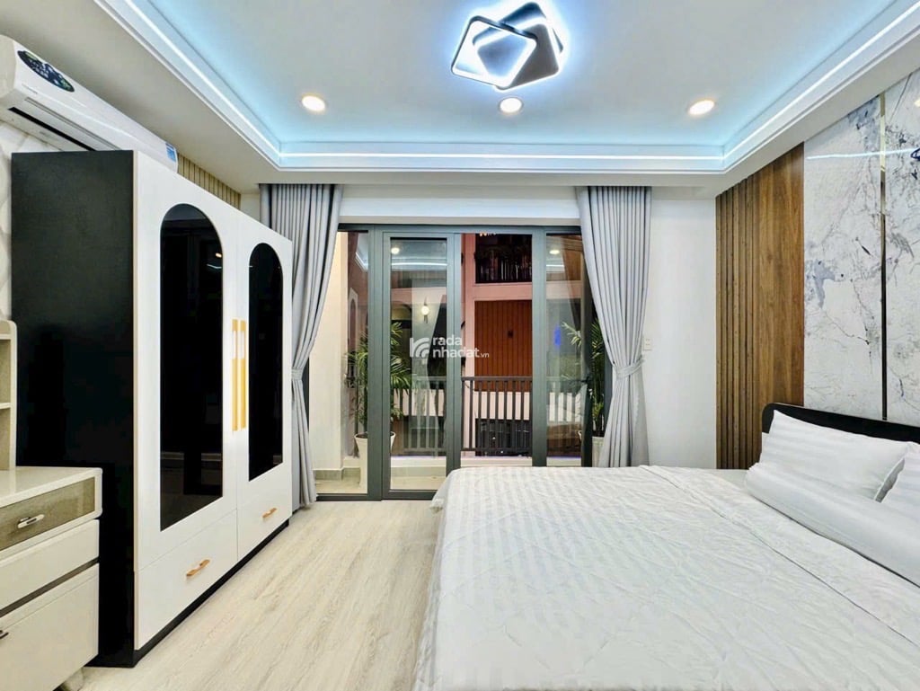 DEAL SIÊU HỜI GIẢM MẠNH 9 TỶ CHỈ CÒN NHĨNH 7 TỶ - HXH GẦN EMART PHAN HUY ÍCH- 5 TẦNG CÓ THANG MÁY