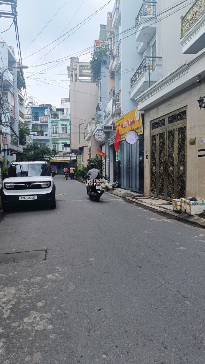 NHÀ MỚI 4 TẦNG,ĐƯỜNG CHIẾN LƯỢC,GẦN BV QUẬN BÌNH TÂN (4 x 17) 6,95 TỶ TL