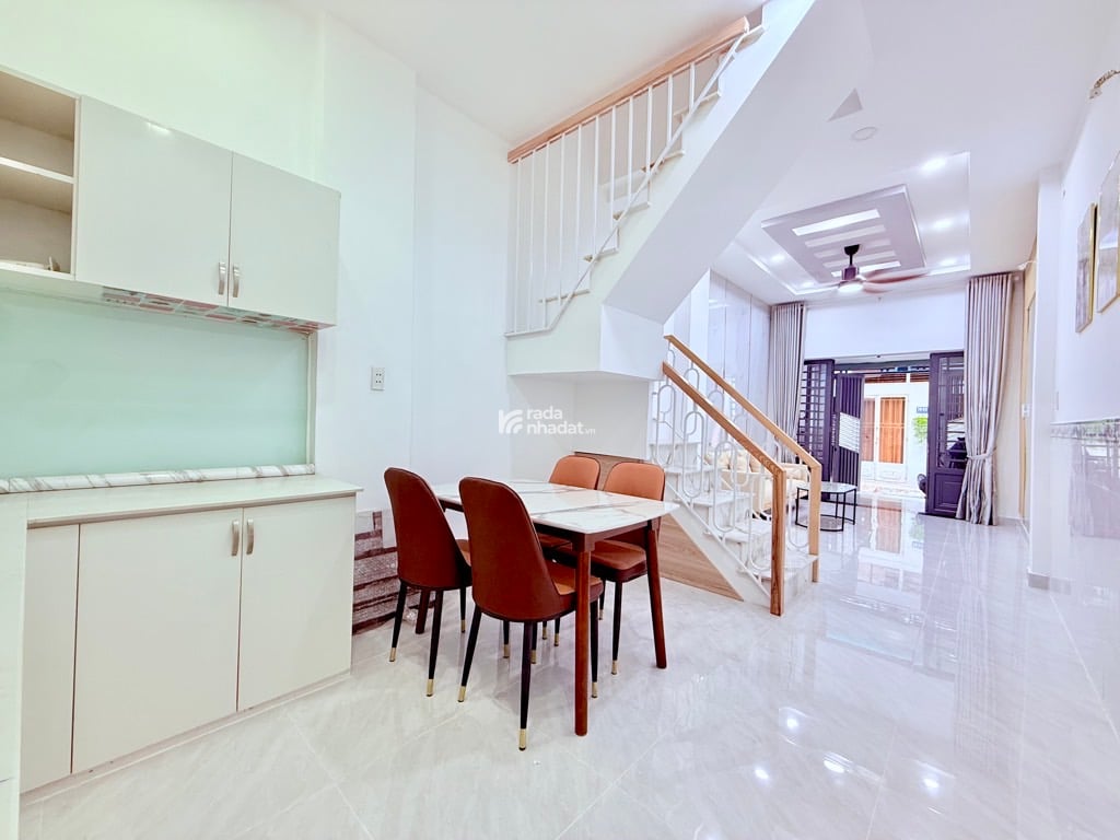  NHÀ ĐẸP Ở NGAY - 41M2 - 2 TẦNG - SÂN RỘNG - TẶNG FULL NỘI THẤT - PHẠM VĂN BẠCH - NGUYỄN SỸ SÁCH