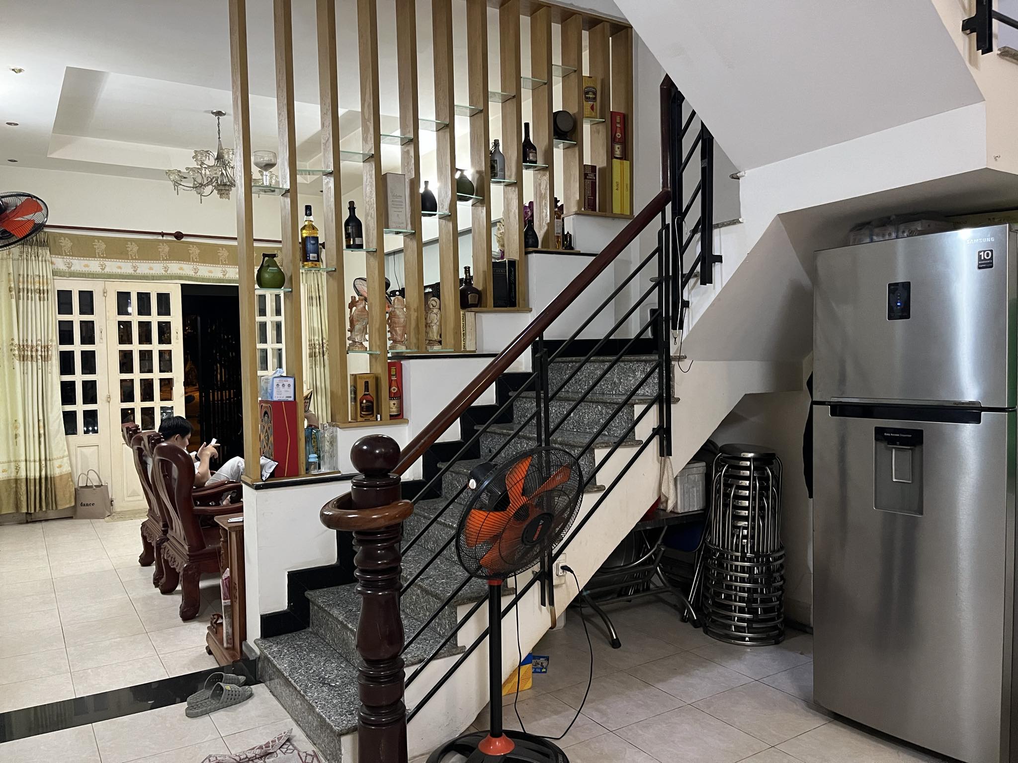 nhà 4 lầu đường 36 phường tân quy Quận 7. cách nguyễn thị thập 50m
