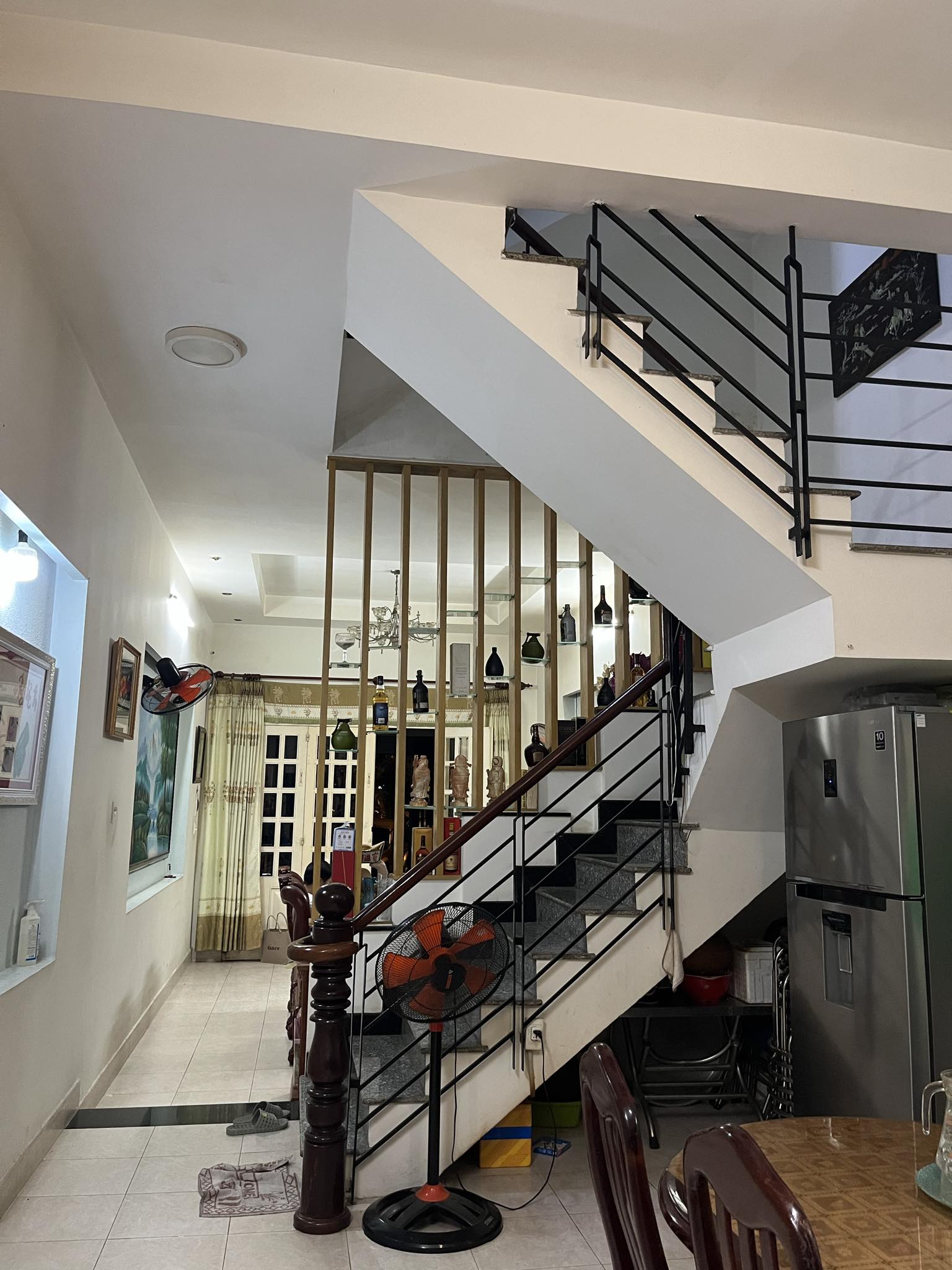 nhà 4 lầu đường 36 phường tân quy Quận 7. cách nguyễn thị thập 50m