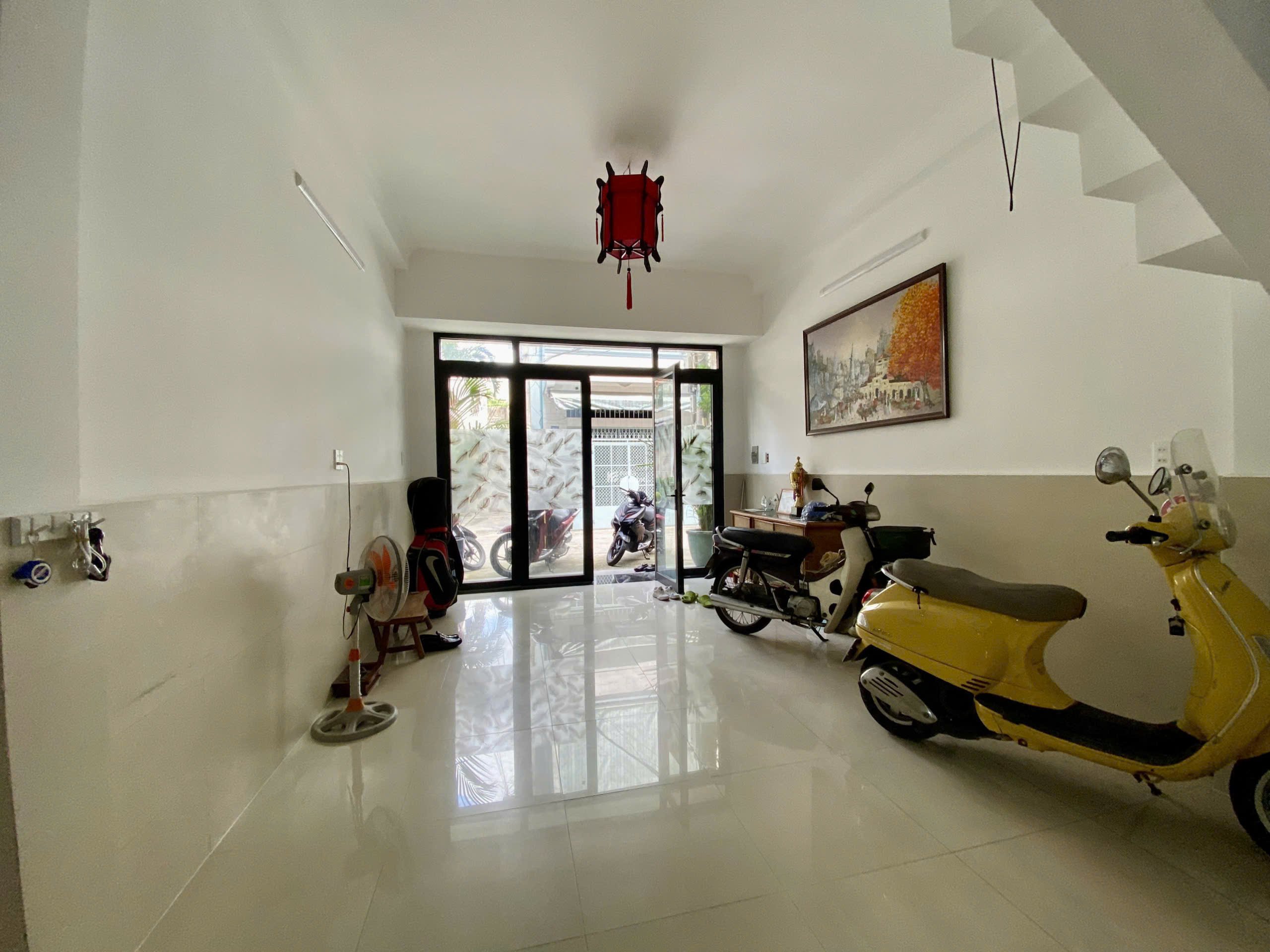 Bán nhà HXH 8m Ông Ích Khiêm quận 11-14 tỷ 