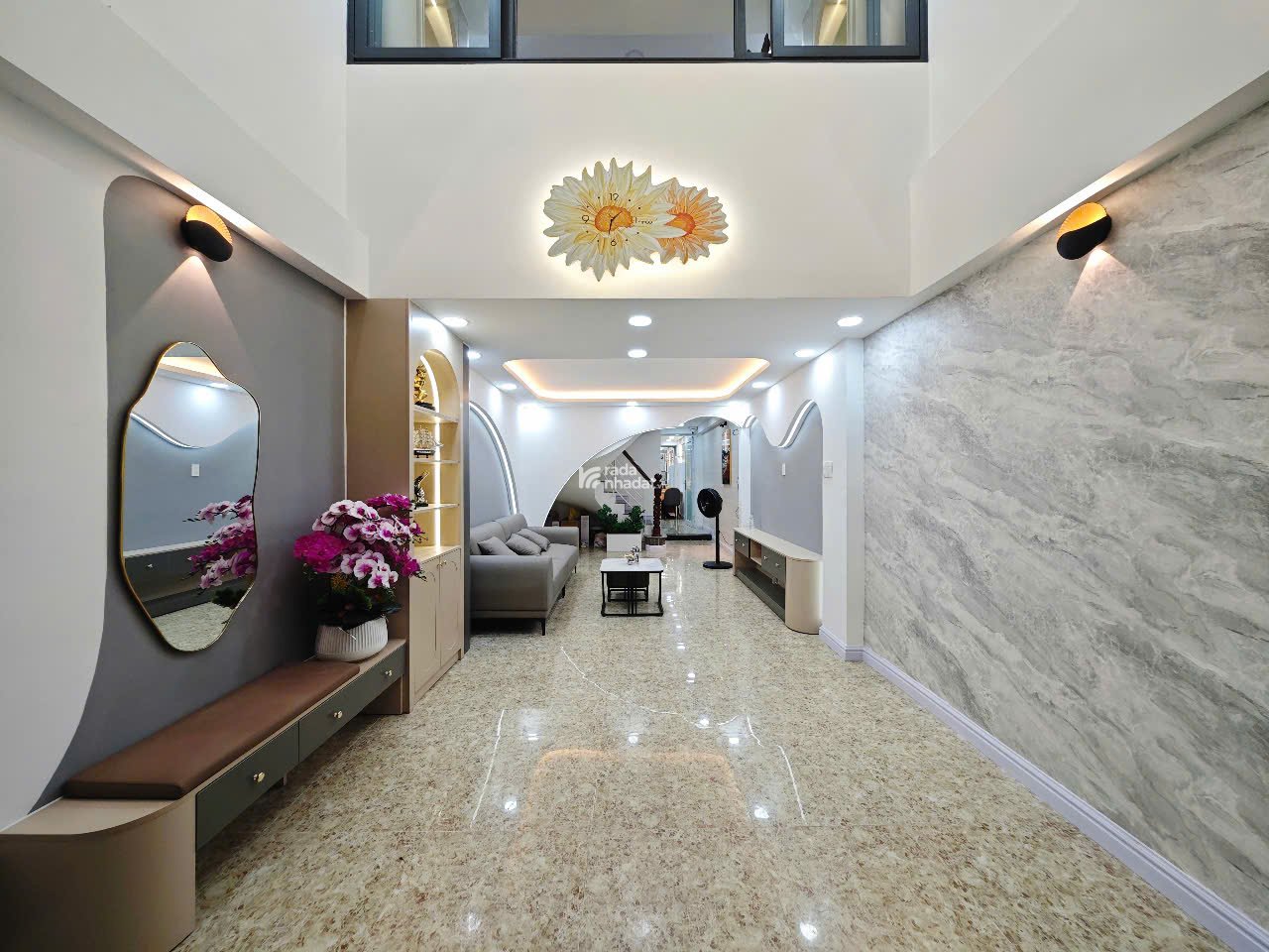 Bán nhà hẻm sát Mặt Tiền Hồ Bá Kiện Q10 - 4 tầng thang máy dọn vào ở liền 