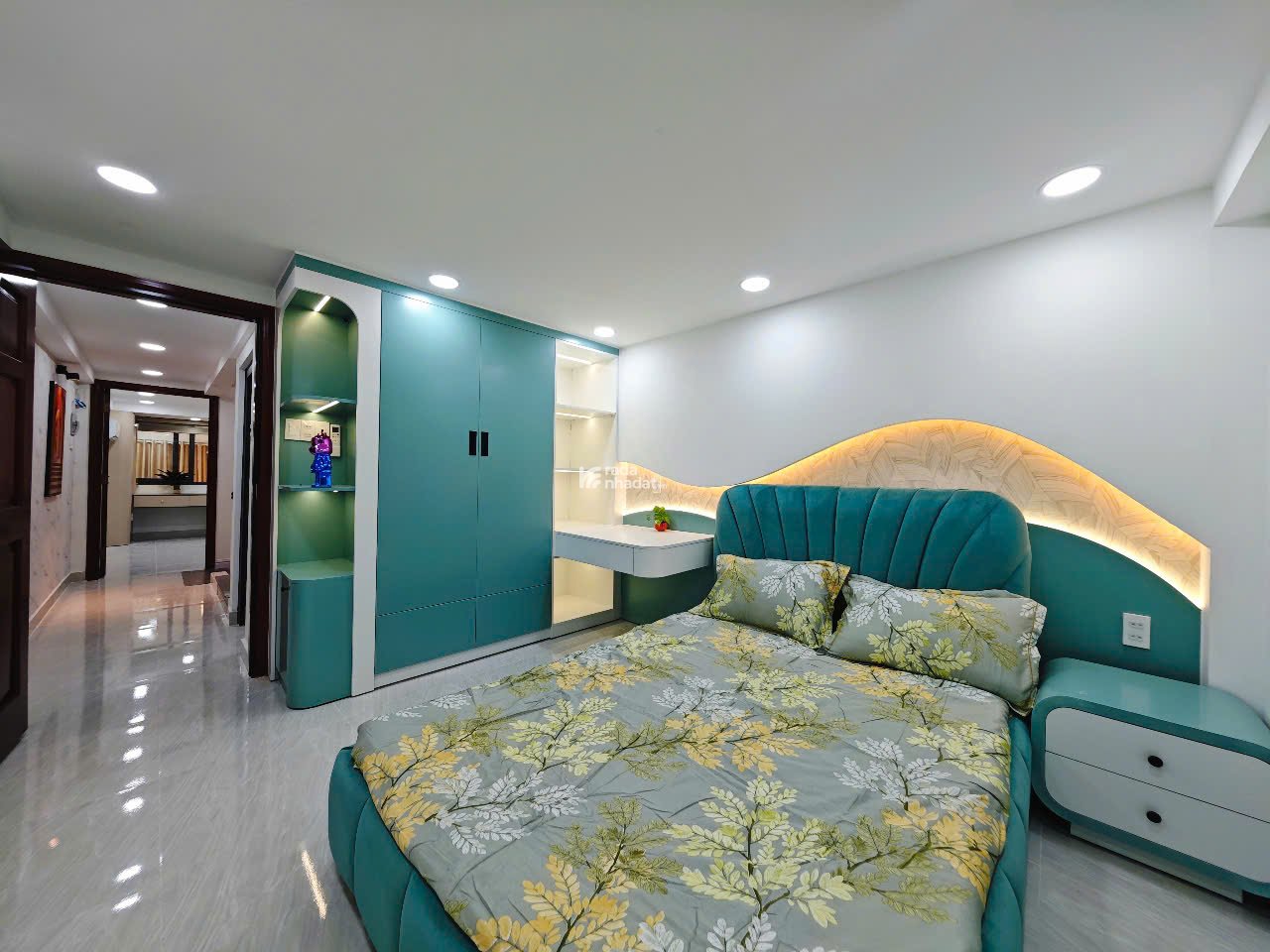 Bán nhà hẻm sát Mặt Tiền Hồ Bá Kiện Q10 - 4 tầng thang máy dọn vào ở liền 