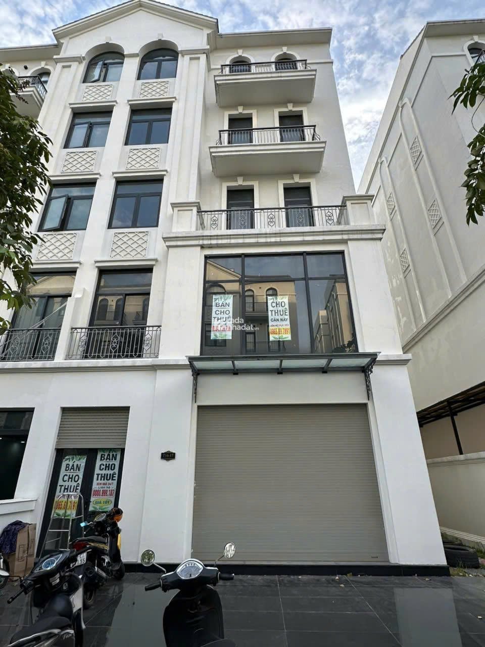 BÁN NHANH NHÀ PHỐ 126M2, VỊ TRÍ CỰC ĐẸP GẦN BẾN DU THUYỀN, GIÁ CHỈ 20 TỶ BAO THUẾ PHÍ