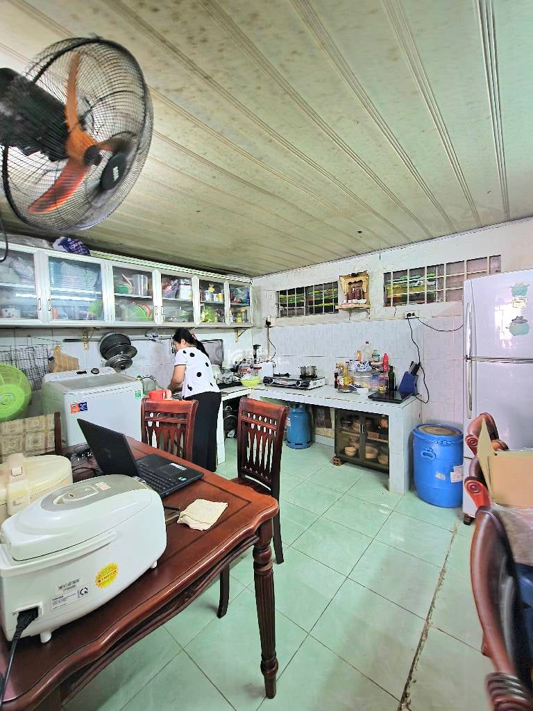 HẺM XE HƠI SÁT VÁCH. HOÀNG HOA THÁM, BÌNH THẠNH, 40M2 TIỆN XÂY. GIẢM 550TR CHỈ 4.5T TL 