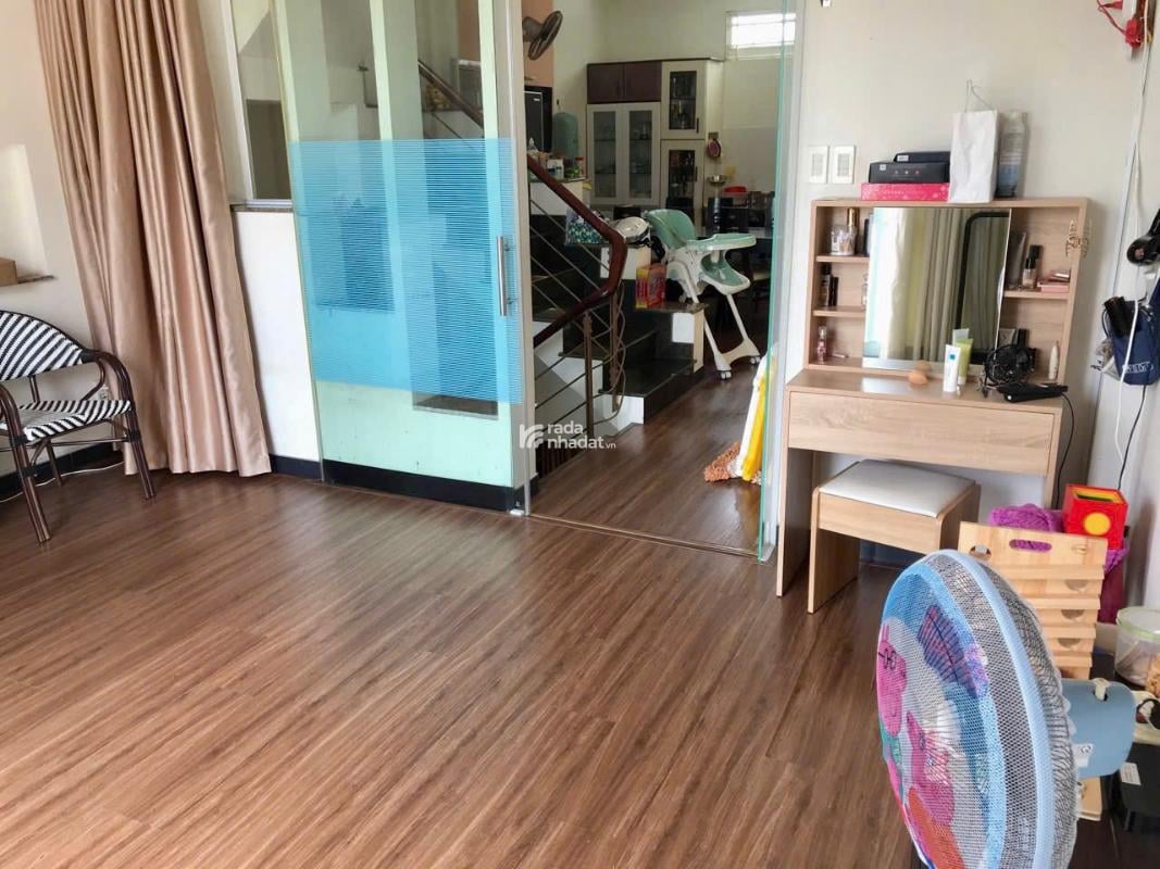 Vị trí hẻm xe hơi, gần chợ, trường học, bệnh viện, tiện ích không thiếu gì, giáp Tân Phú, Quận 11