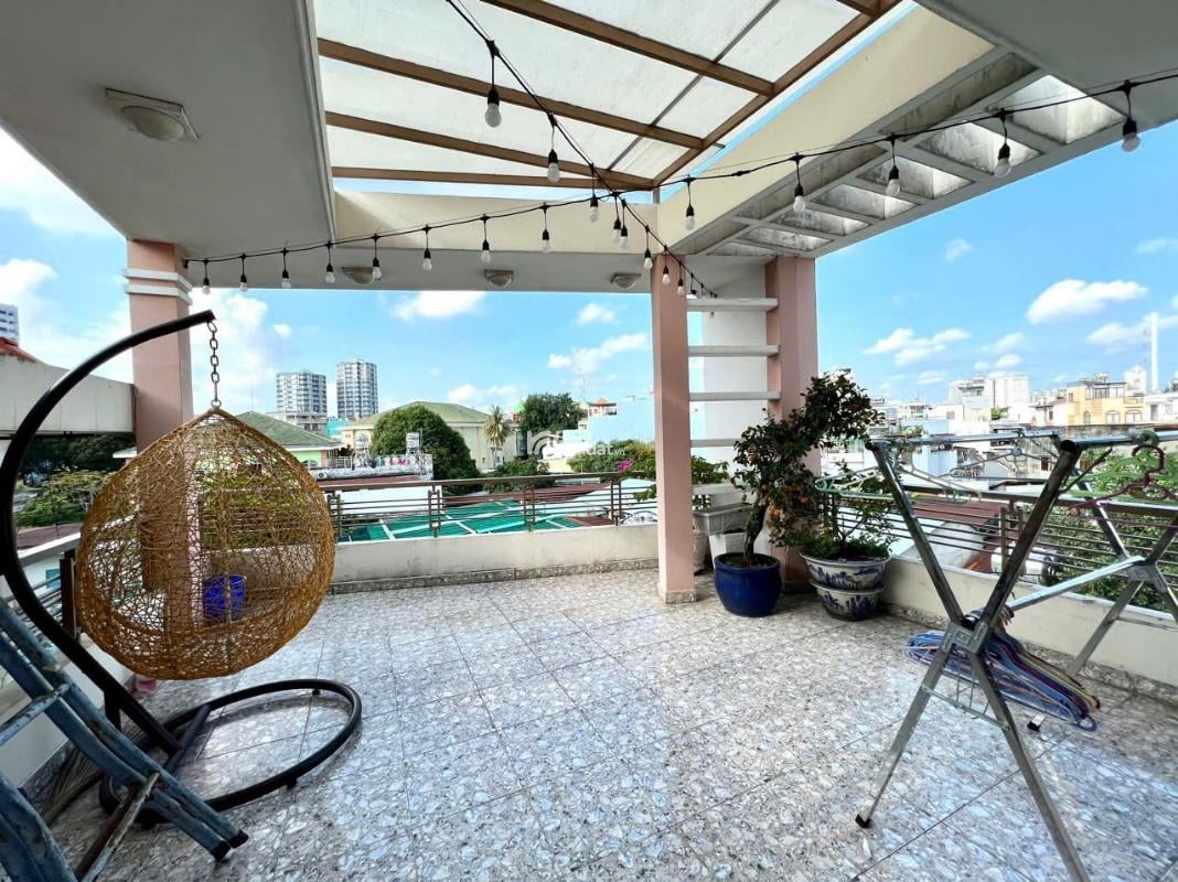 Vị trí hẻm xe hơi, gần chợ, trường học, bệnh viện, tiện ích không thiếu gì, giáp Tân Phú, Quận 11