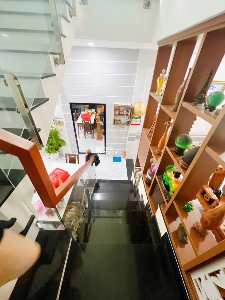 HOT - 2 MẶT HẺM THOÁNG XE TẢI BON BON - CĂN GÓC 2 TẦNG ĐẸP BTCT - KHU VIP CHỢ ĐÊM NGUYỄN SƠN - 55M2