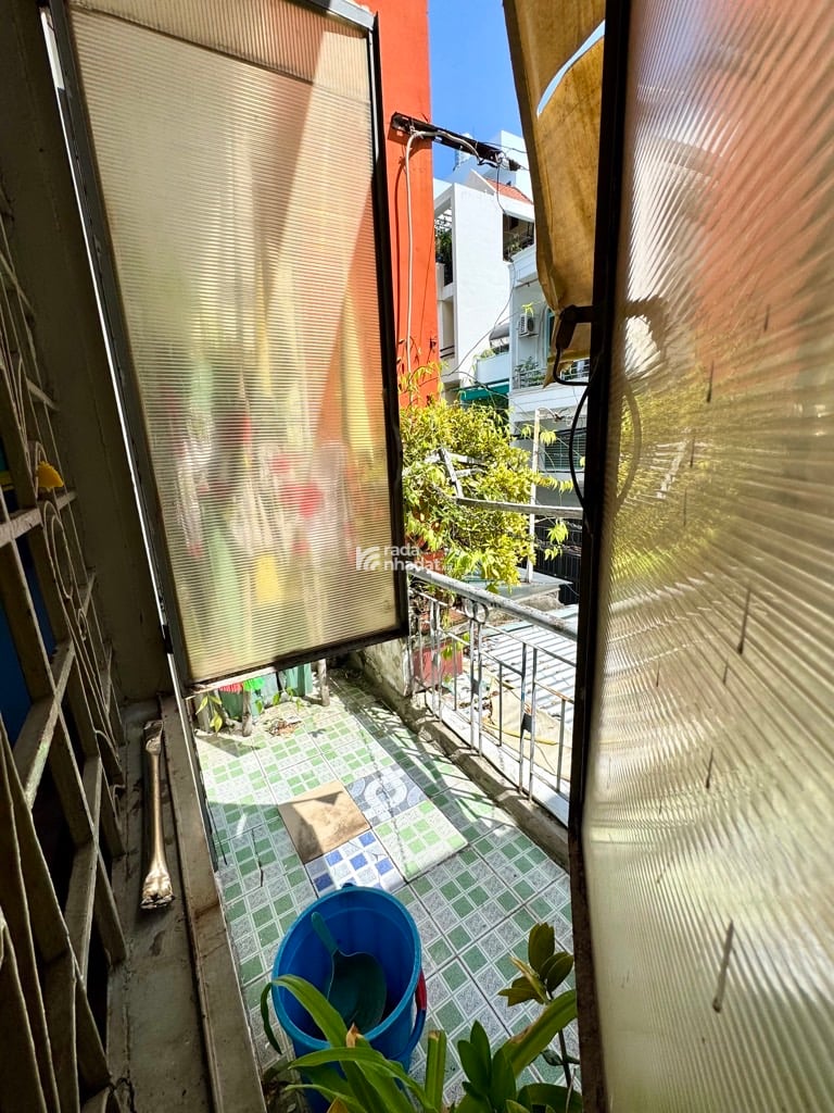 BÁN NHÀ KHUÔNG VIỆT 62M2 6.2 TỶ HẺM XE TẢI GIÁP QUẬN 11 VỊ TRÍ ĐẸP TIỆN XÂY MỚI 