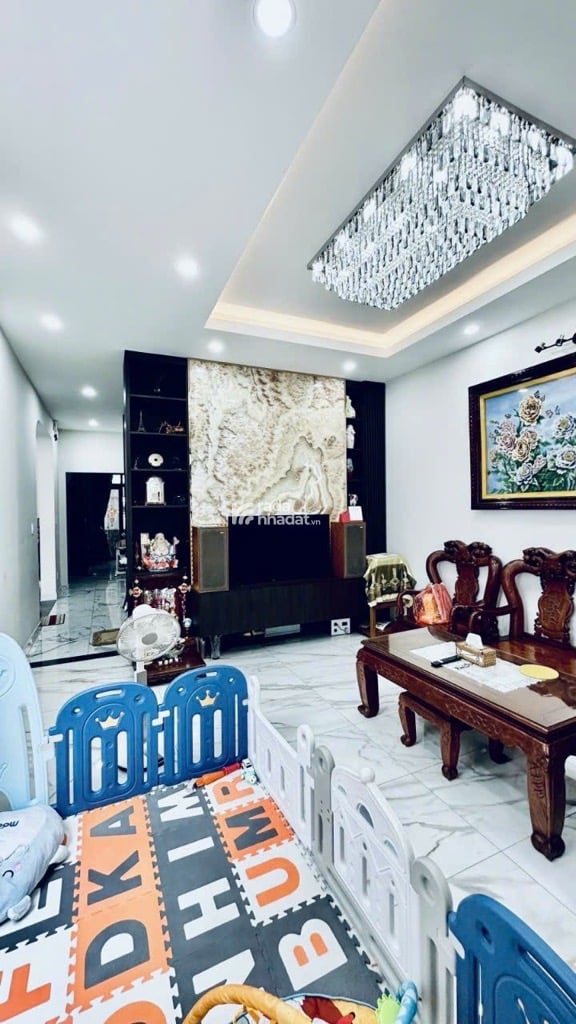 BIỆT THỰ MÁI THÁI - NGUYỄN OANH - NGANG ĐẸP 8M - MẶT TIỀN ĐƯỜNG 12M - 3 TẦNG -  TẶNG NỘI THẤT XỊN