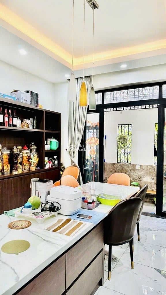 BIỆT THỰ MÁI THÁI - NGUYỄN OANH - NGANG ĐẸP 8M - MẶT TIỀN ĐƯỜNG 12M - 3 TẦNG -  TẶNG NỘI THẤT XỊN