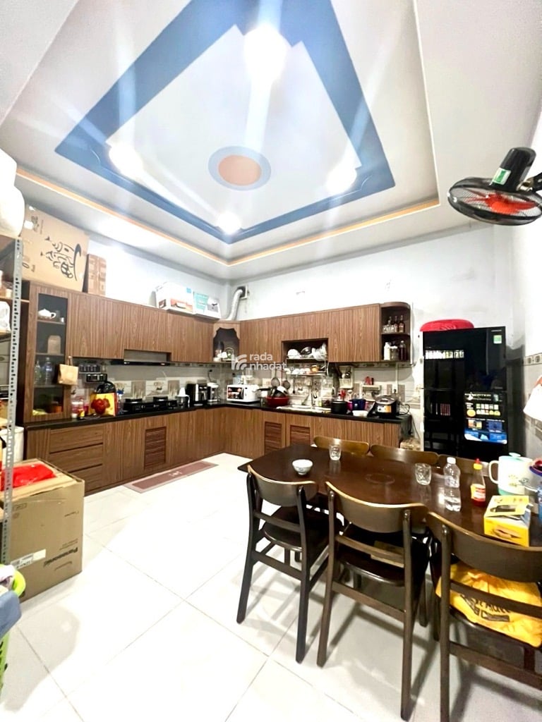 NHÀ ĐẸP Ở NGAY SÁT MẶT TIỀN GẦN CHỢ HIỆP BÌNH NỞ HẬU 4,4X13 NHỈNH 5 TỶ.