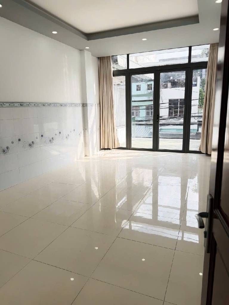 KHU VIP Q11 - 4 TẦNG - MẶT TIỀN KINH DOANH ĐỈNH - XE HƠI NGỦ TRONG NHÀ 