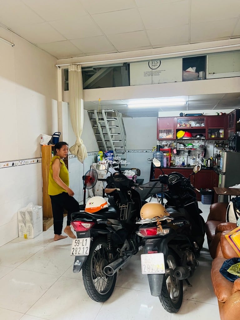 NGAY AEON MALL, SÁT HXH TÂN SƠN NHÌ, TÂN PHÚ, 42M2 HIẾM CÓ. GIẢM 550TR CHỈ 3.5T TL TỐT