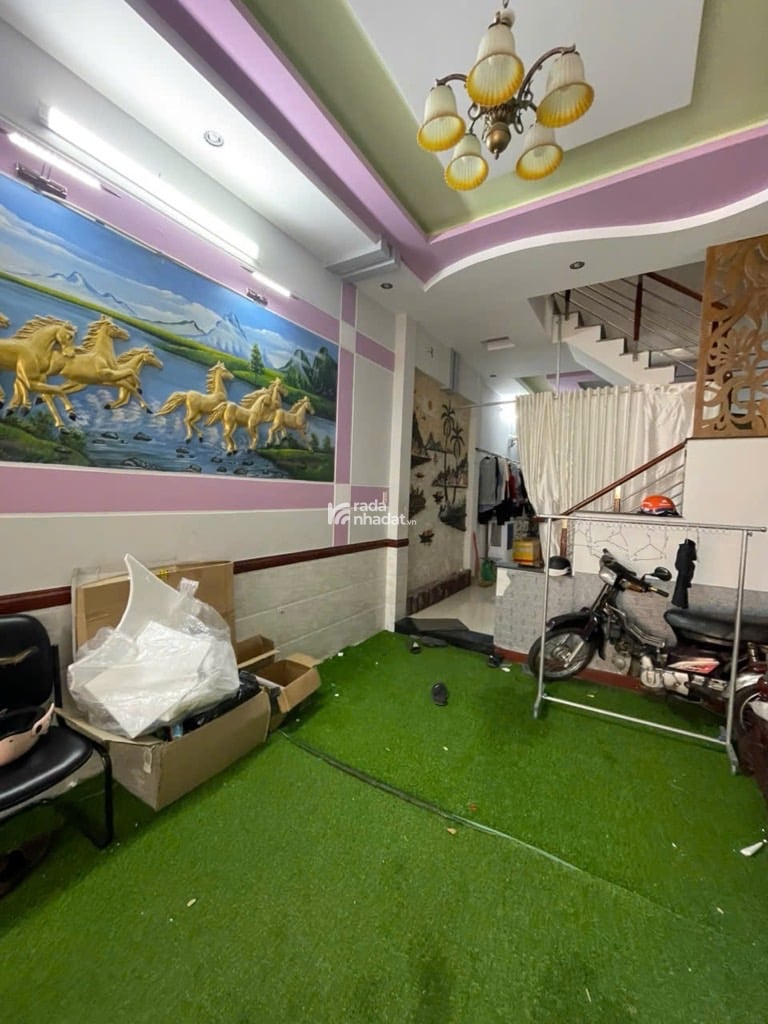 NGAY CV LÀNG HOA GÒ VẤP - ÔTÔ NGỦ TRONG NHÀ - 3 TẦNG - 70M2 - FULL NỘI THẤT - 6.x TỶ