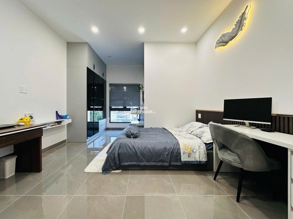 KHU NGUYỄN THỊ THẬP- LÂM VĂN BỀN  MẶT TIỀN ĐƯỜNG SỐ - THANG MÁY -Q.7 DT: 4*17M- 16 TỶ 2
