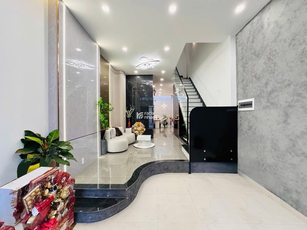 KHU NGUYỄN THỊ THẬP- LÂM VĂN BỀN  MẶT TIỀN ĐƯỜNG SỐ - THANG MÁY -Q.7 DT: 4*17M- 16 TỶ 2