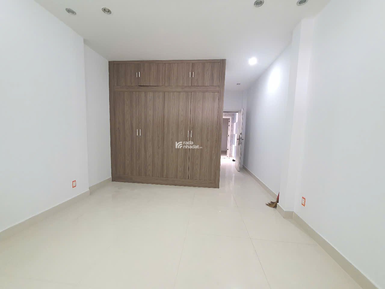 Nhà Đẹp Tô Hiệu, 4PN, Hẻm Oto 8m, Gần Quận Trung Tâm