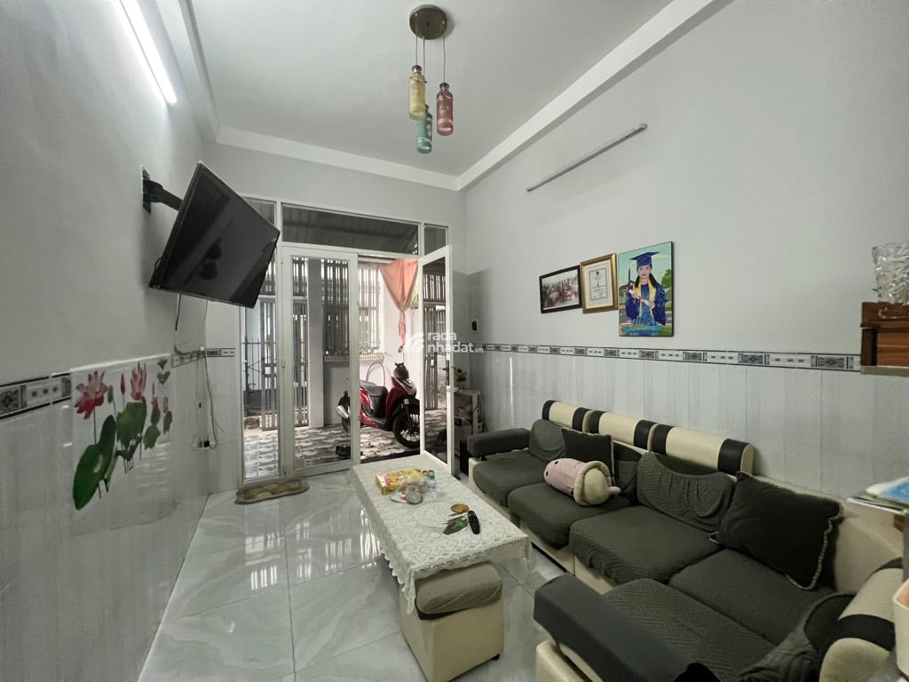 Bán nhà 3 tầng 2 mặt thoáng hẻm Hồ Văn Tư cạnh chợ Thủ Đức TP HCM chỉ 4,6 tỷ.