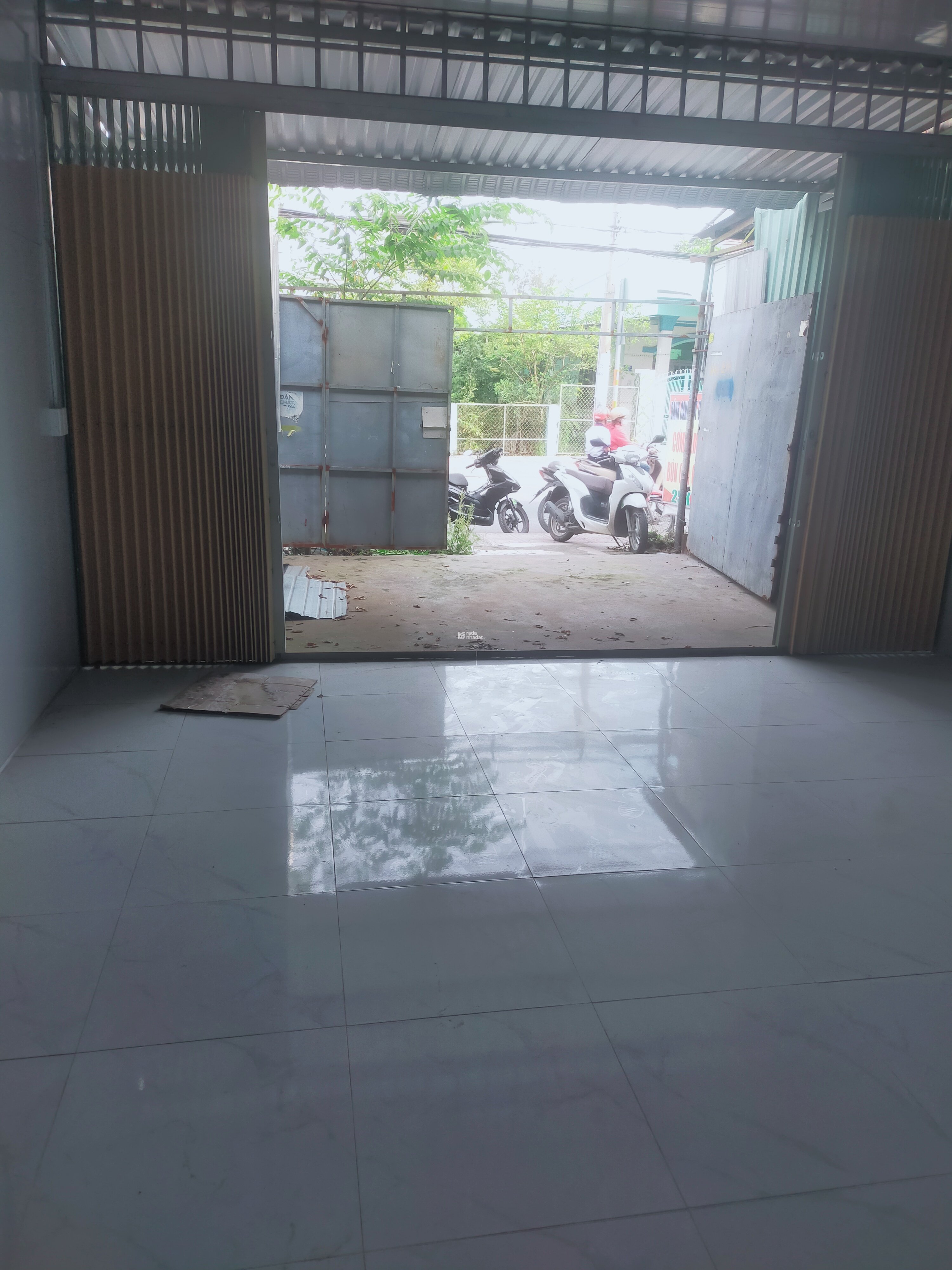 Cho thuê nhà nguyên căn đường Lê Văn lương 