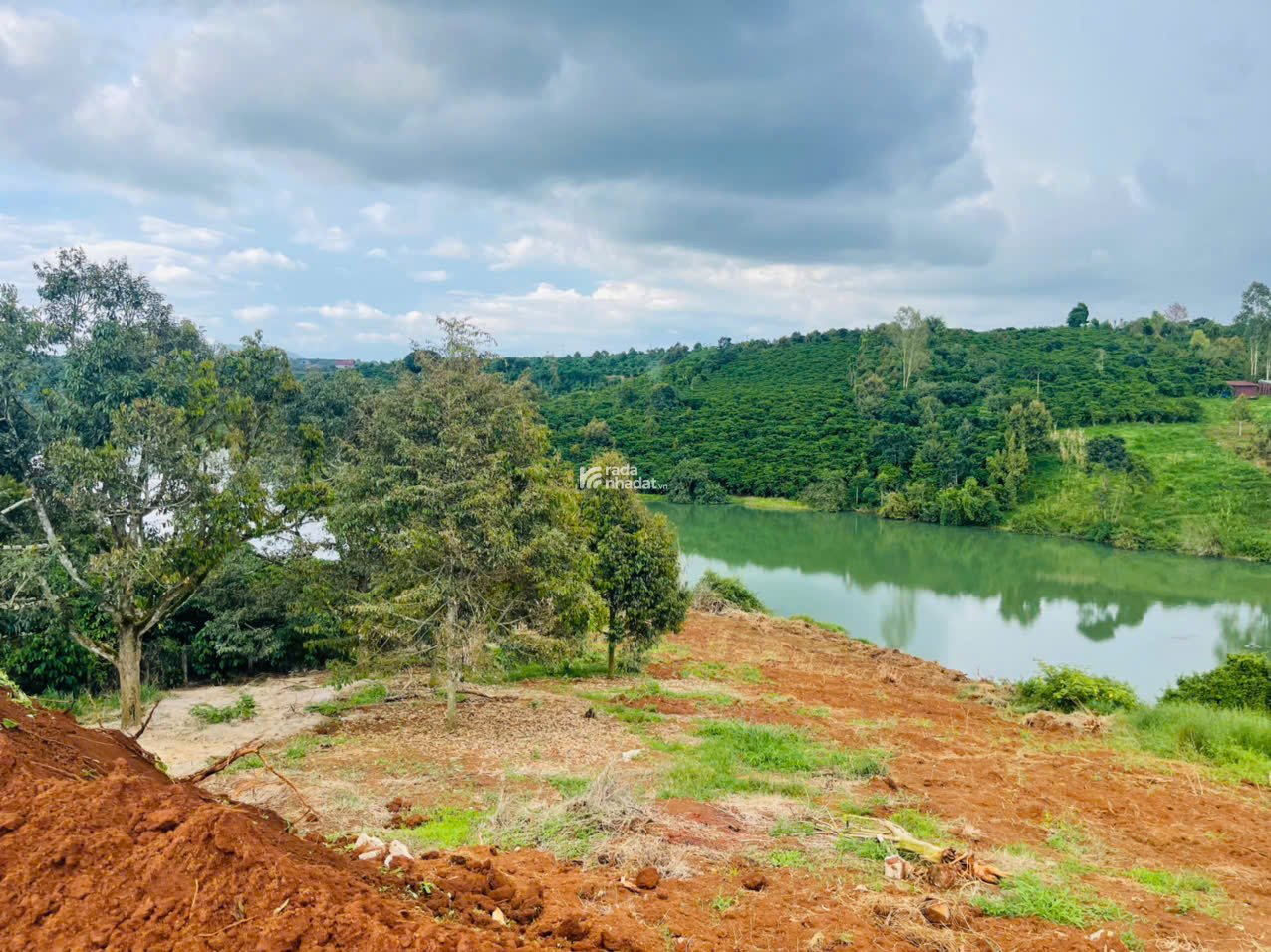 ĐẤT LỘC AN LÂM ĐỒNG CÓ THỔ CƯ TIẾP GIÁP MẶT HỒ CHỈ TỪ 3,9TR-4,250TR/M2