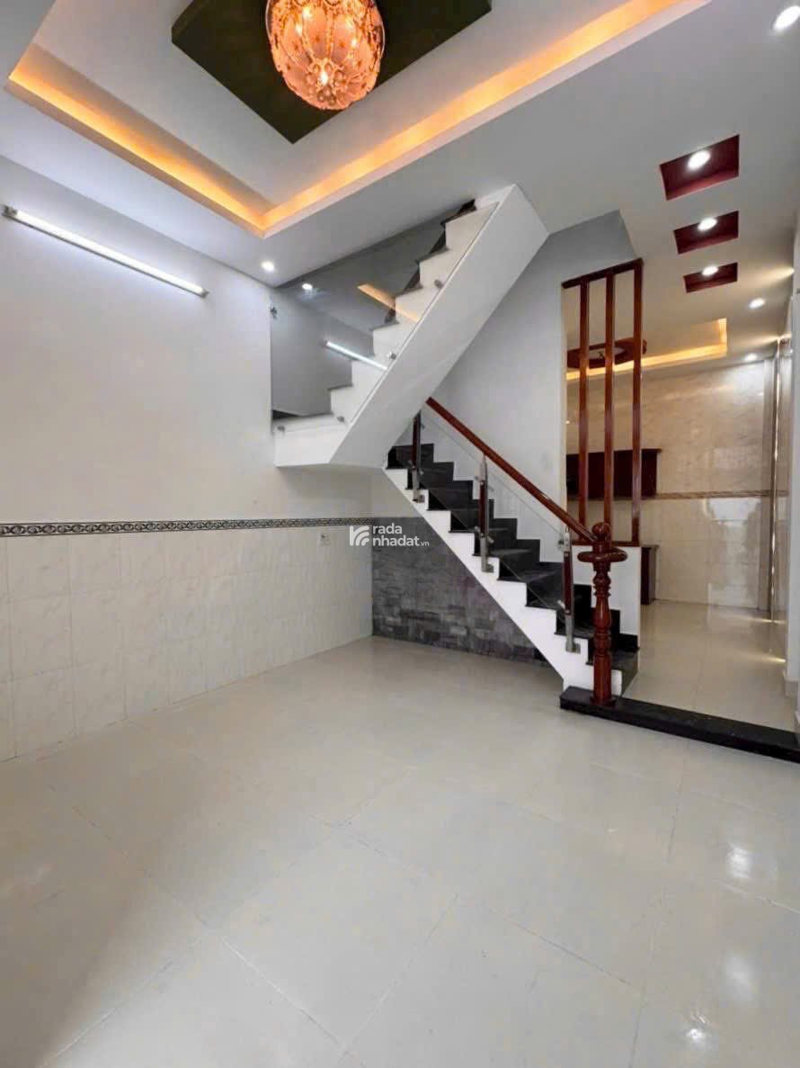 Người thân cần bán gấp nhà DT 47m2 giá 3tỷ150tr ở Điện Biên Phủ, P15, Bình Thạnh. Nhà hẻm xe hơi 