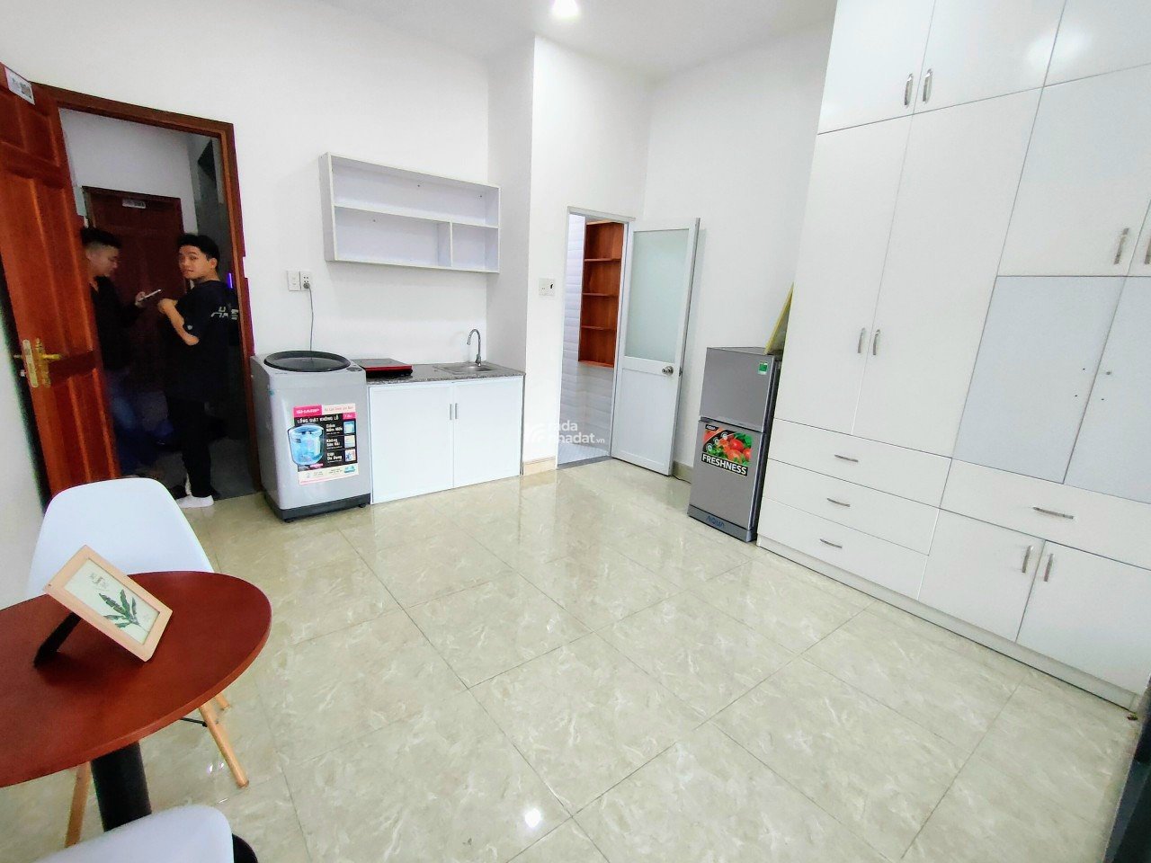 Cho thuê căn hộ quận 1, thang máy, ban công, máy giặt riêng gần ĐH Nhân Văn, UEH Trần Quang Khải