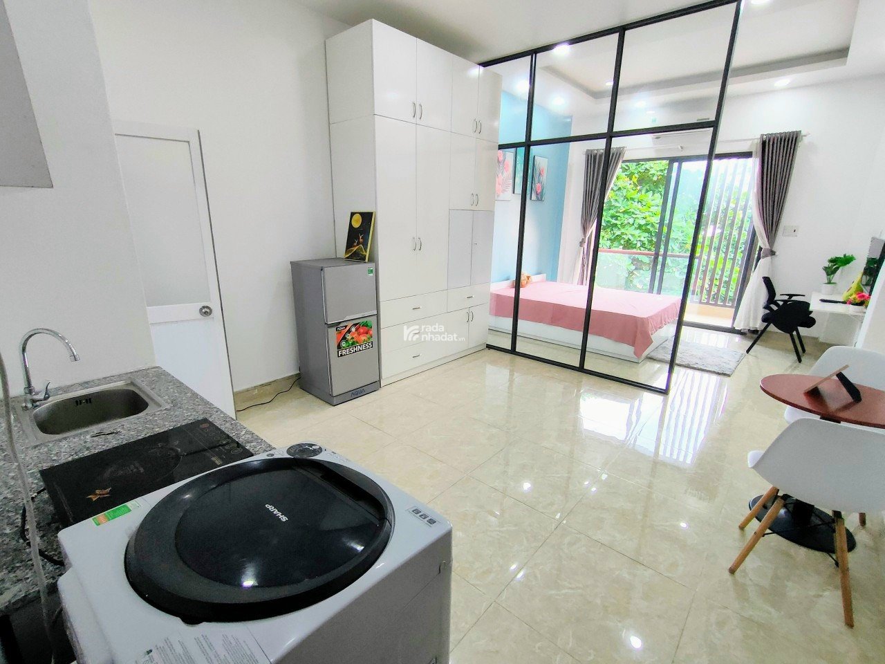 Cho thuê căn hộ quận 1, thang máy, ban công, máy giặt riêng gần ĐH Nhân Văn, UEH Trần Quang Khải
