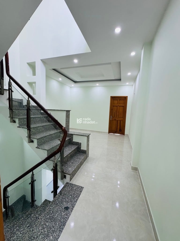 KHU PHÂN LÔ HƯƠNG LỘ 2 - BTĐA BÌNH TÂN NHÀ MỚI 3 TẦNG- ĐƯỜNG 6M-DT: 4*16M- 5 TỶ 850