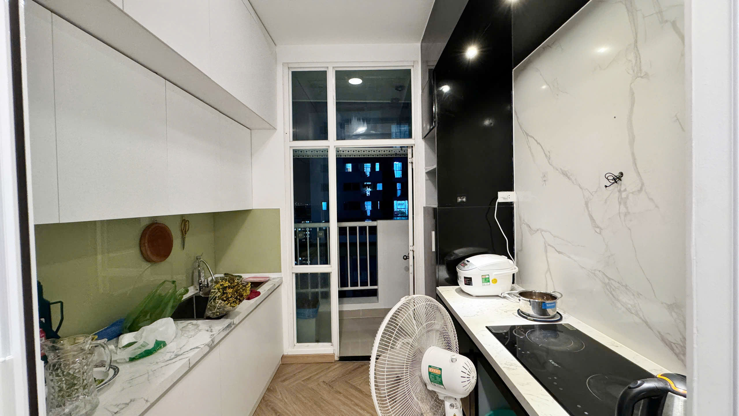 BÁN CĂN HỘ 105m2 BLOCK D FULL NỘI THẤT CC BELLEZA QUẬN 7