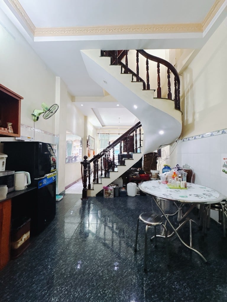  BÁN NHÀ 3 TẦNG  - 22 PHÒNG TRỌ  - BÌNH CHIỂU  - THỦ ĐỨC. 