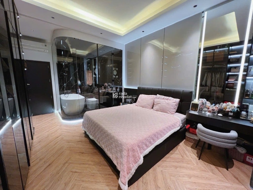 Bán nhà 3 tầng đẹp lung linh ngay ĐH Marketing Q7 - DT sàn 120m2 3pn - thiết kế mẫu mới 2025 7.2 tỷ