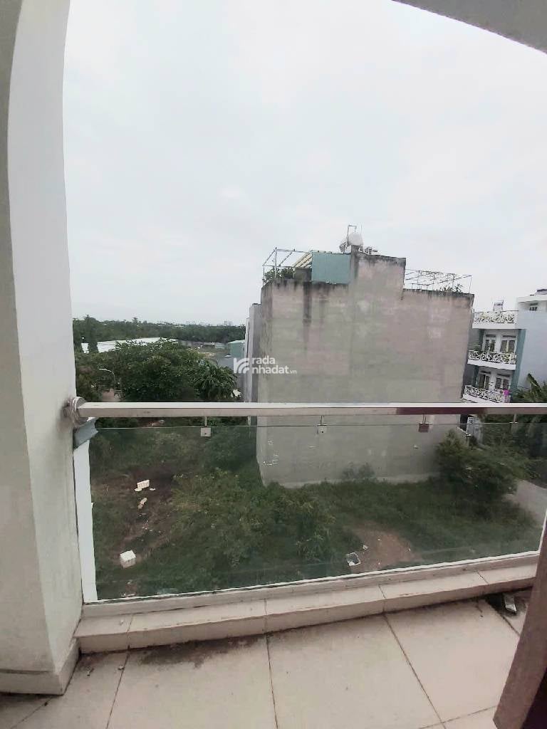  NHÀ 4 TẦNG HXH DT 53M2 CHỈ 5.2 TỶ ĐƯỜNG LÃ XUÂN OAI, CẠNH KHU ĐÔNG TĂNG LONG TP. THỦ ĐỨC