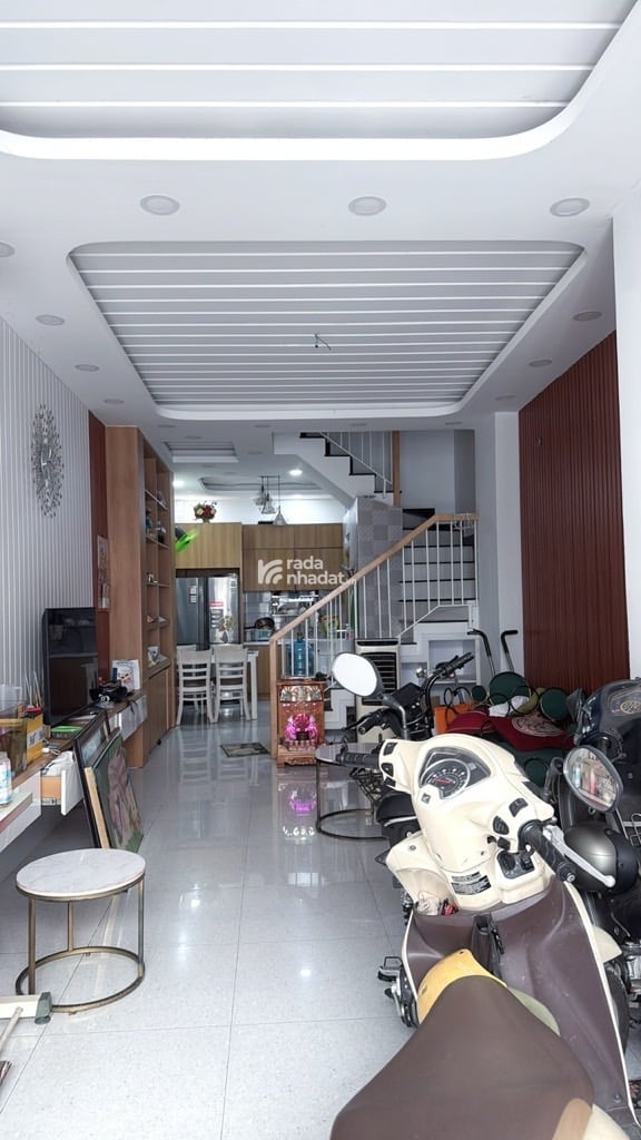 Bán nhà MTKD - 4m*15m - 4 tầng - hẻm xe tải tránh, Ngay Emart Phan Huy Ích Gò Vấp, 6 tỷ bé