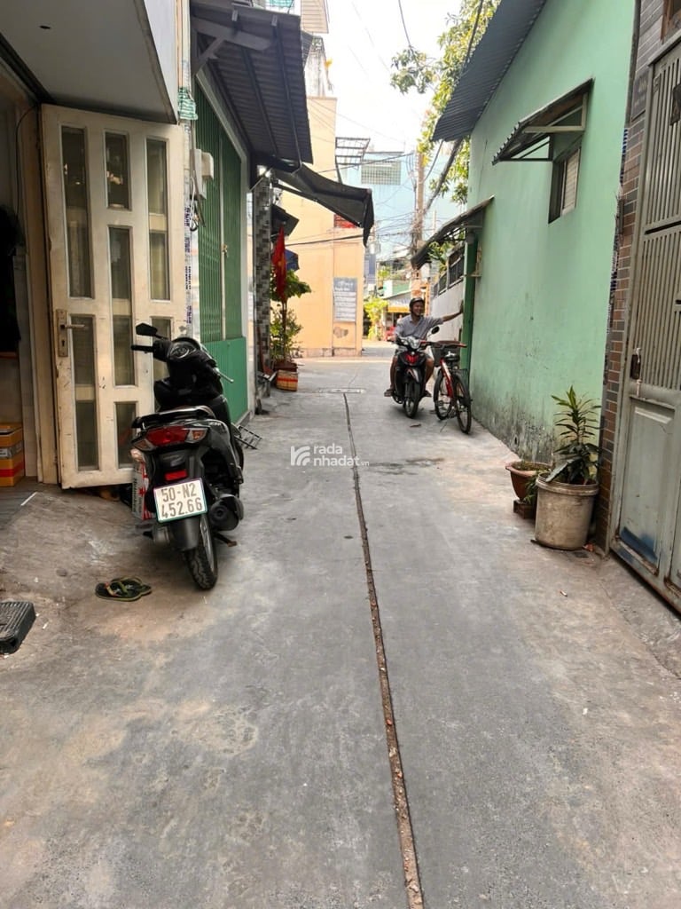 NGAY CHỢ VẢI, HẺM XE HƠI PHÚ THỌ HÒA, TÂN PHÚ, 33M2 HIẾM CÓ. GIẢM 550TR CHỈ 3.75T TL TỐT