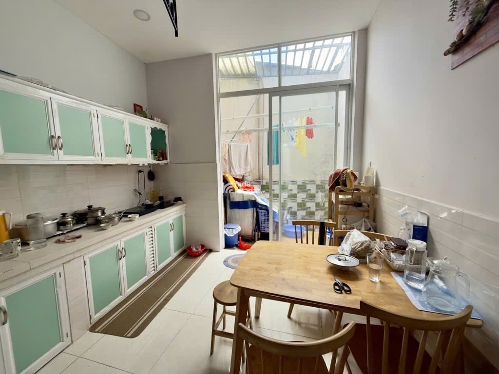 BÁN NHÀ 3 TẦNG ĐẸP _PHẠM THẾ HIỂN, Q.8 -DỌN VÀO Ở NGAY.