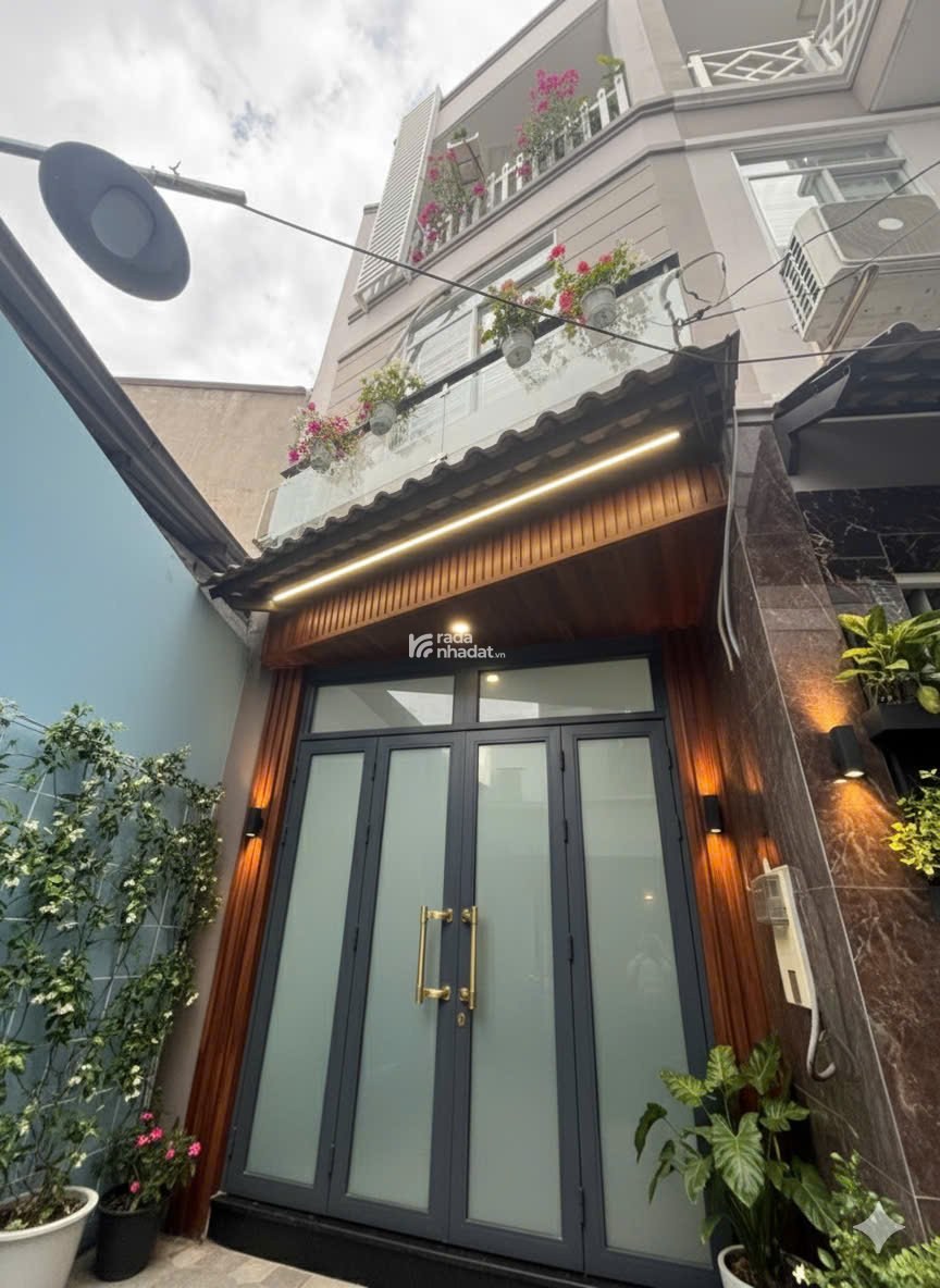 BÁN NHÀ 3 TẦNG ĐẸP _PHẠM THẾ HIỂN, Q.8 -DỌN VÀO Ở NGAY.