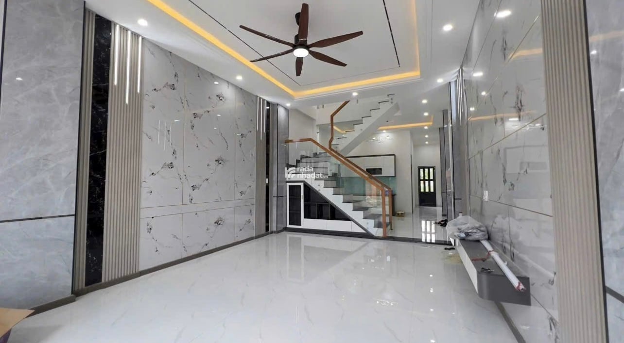 BÁN NHÀ PHỐ ĐẸP 3 TẦNG TRUNG TÂM TP. TÂN AN, LONG AN 70M2 CHỈ 2TỶ2 SHR