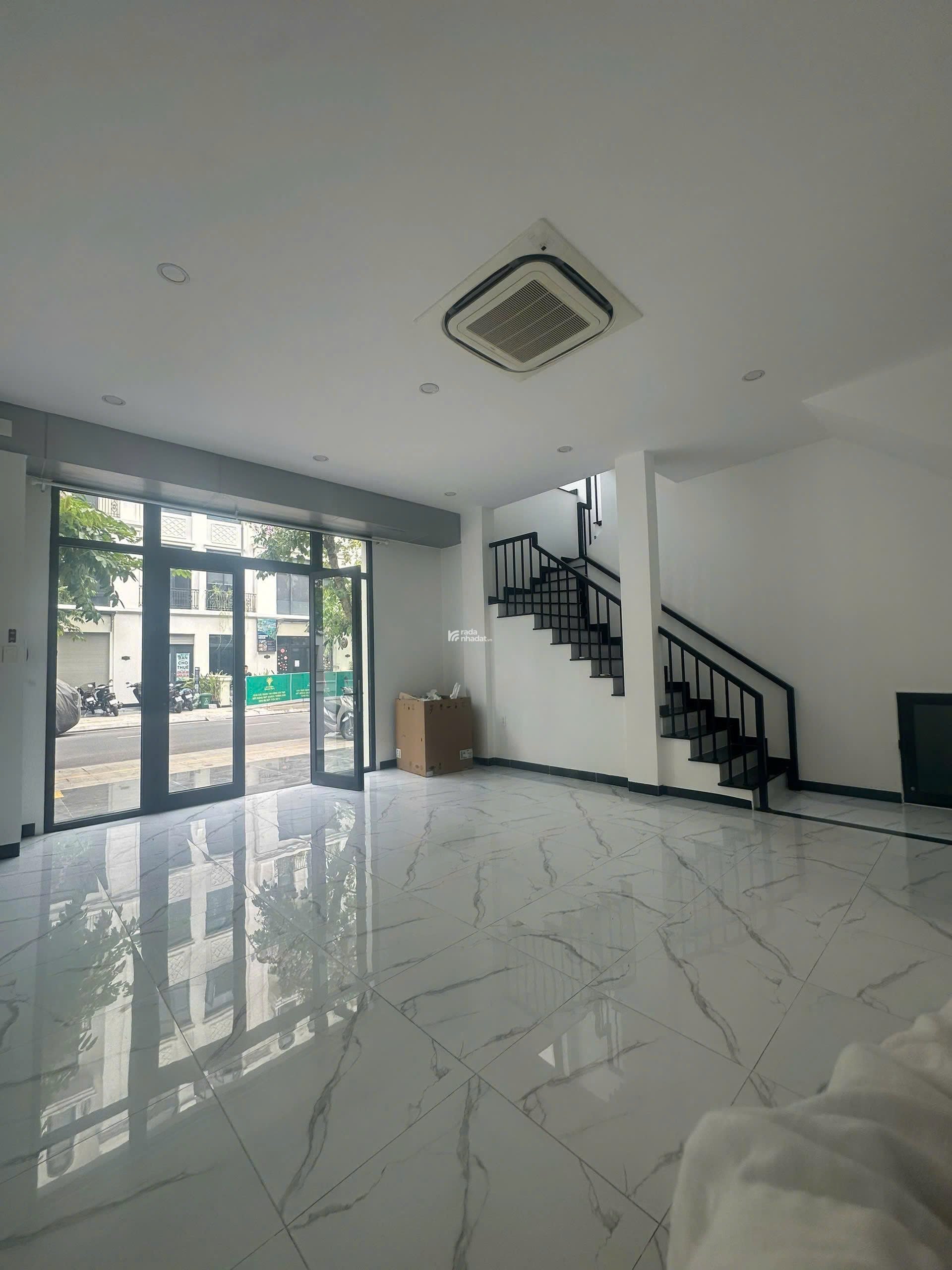 BÁN NHÀ PHỐ ĐÃ CÓ SỔ, HOÀN THIỆN TRỆT  LẦU 1, ĐANG CHO THUÊ, GIÁ CHỈ 17 TỶ 