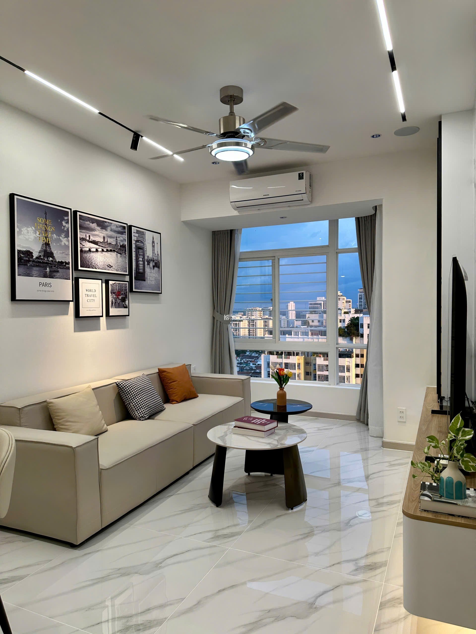 Bán nhanh căn hộ Sky garden 3, PMH, Q7, DT 72 m2, căn góc, TK 3PN nhà mới đẹp, giá chỉ 6,3 tỷ 