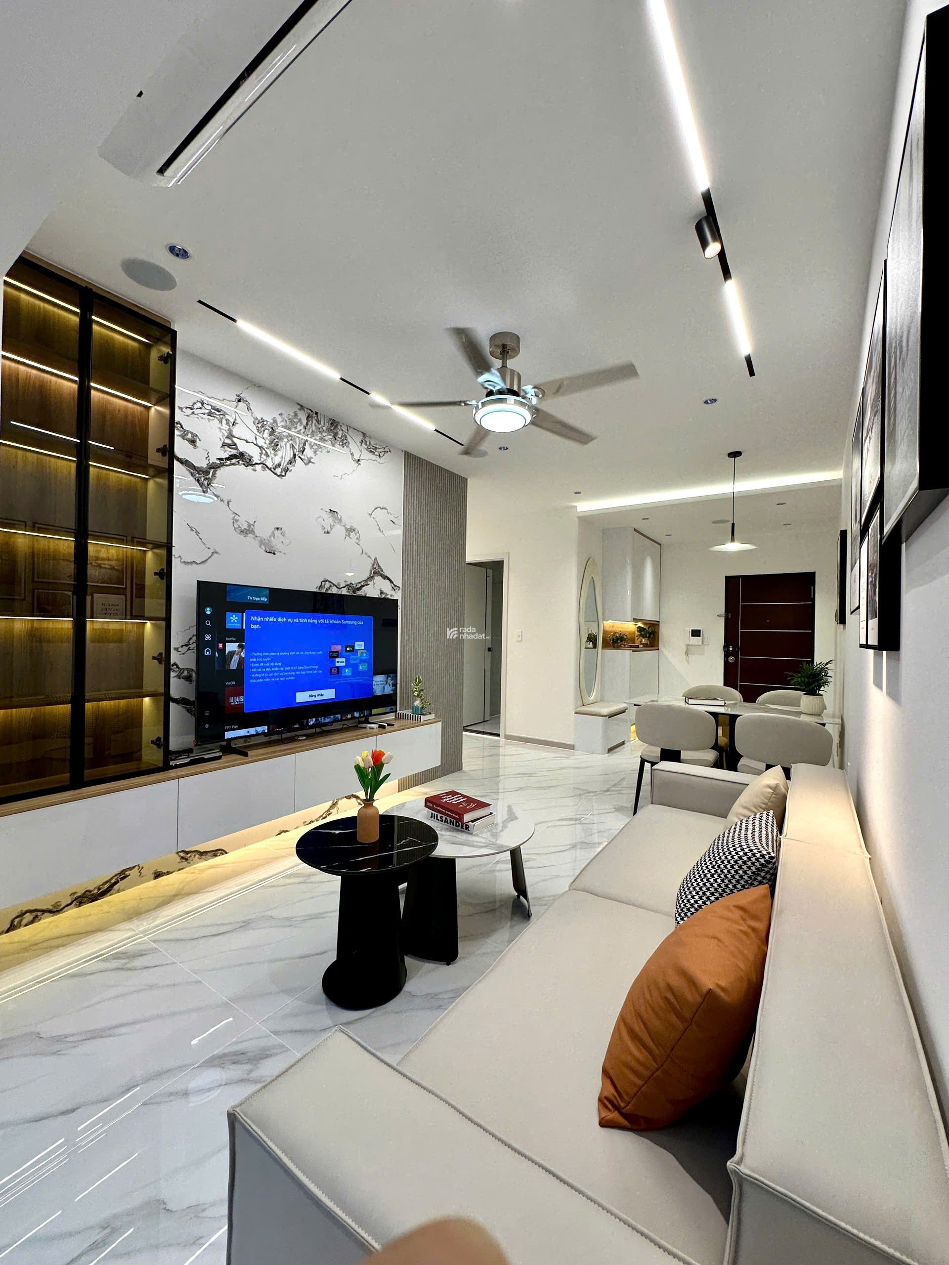 Bán nhanh căn hộ Sky garden 3, PMH, Q7, DT 72 m2, căn góc, TK 3PN nhà mới đẹp, giá chỉ 6,3 tỷ 