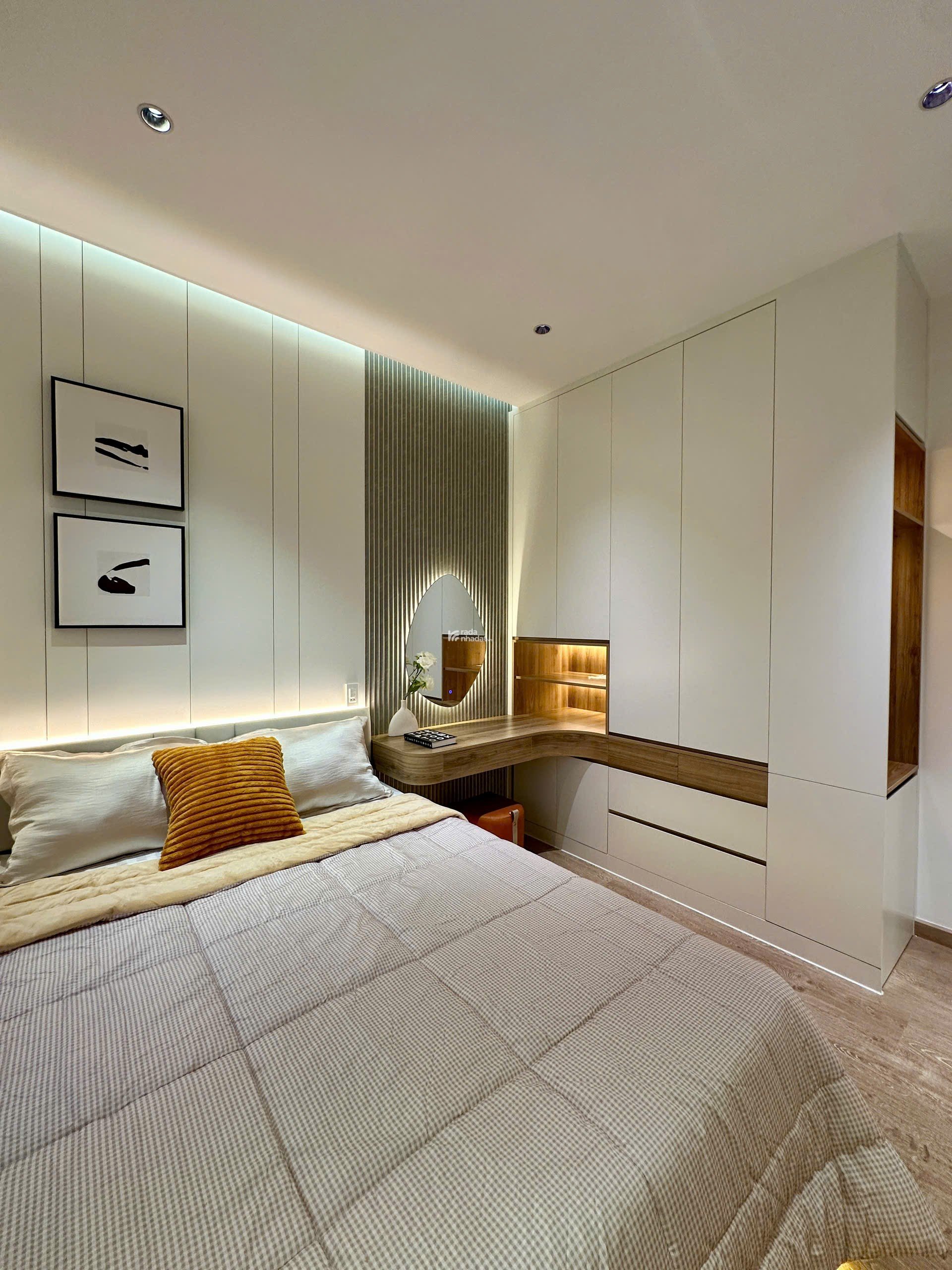 Bán nhanh căn hộ Sky garden 3, PMH, Q7, DT 72 m2, căn góc, TK 3PN nhà mới đẹp, giá chỉ 6,3 tỷ 